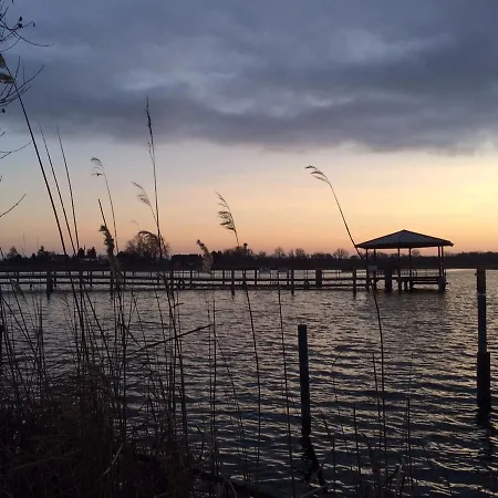 Deluxe Am Beetzsee Apartment Radewege